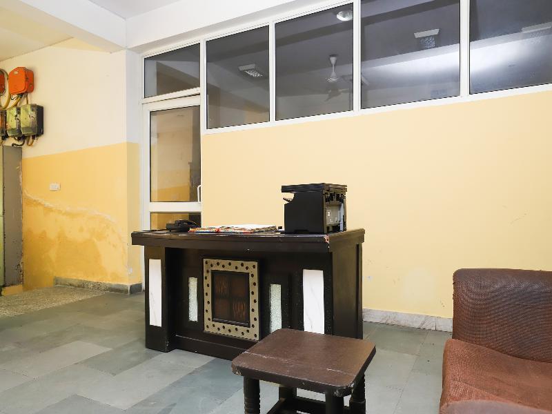 Oyo 28126 Charanpahari Hotel Yeni Delhi Dış mekan fotoğraf